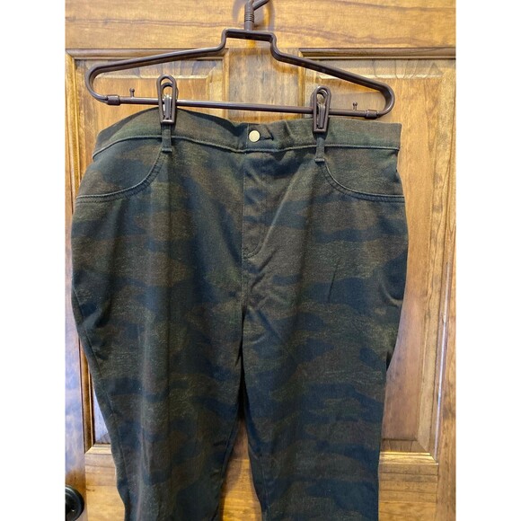 Time and Tru Stretch Leggings Size XXL Black Brown camo Back Pockets + Stretch - Picture 2 of 11